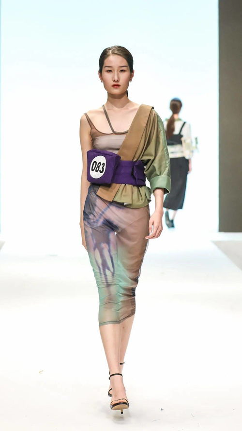 东华大学2017级服装设计专业毕业设计秀（下）——服饰的创新与表达